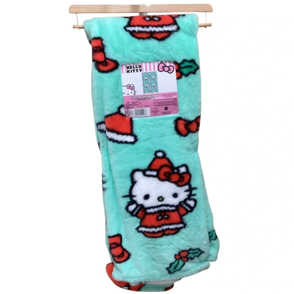 Hello Kitty “Hello Mittens” Ultra Fine Faux Fur Throw (NWT)